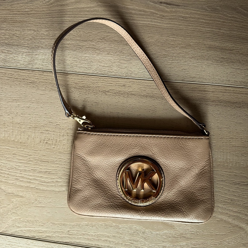 Michael Kors leather wristlet